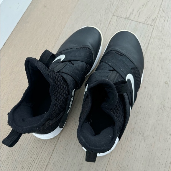 Nike Lebron Soldier Black Sneakers - Picture 2 of 6